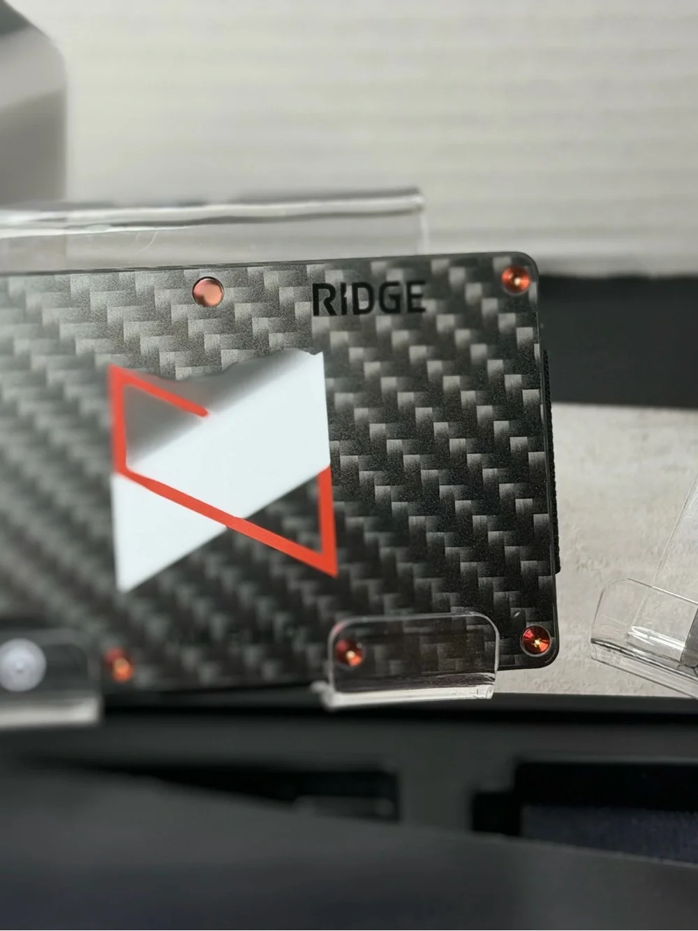 RIDGE WALLET | CARBON FIBER 3K w/RED PVD SCREWS+BLK FEARLESS KEYCHAIN MULTI-TOOL
